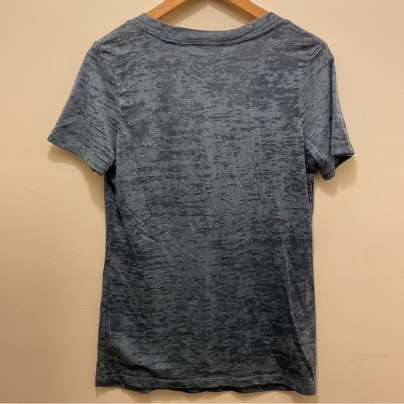 Winnipeg Jets Woman’s V-Neck - Picture 2 of 5